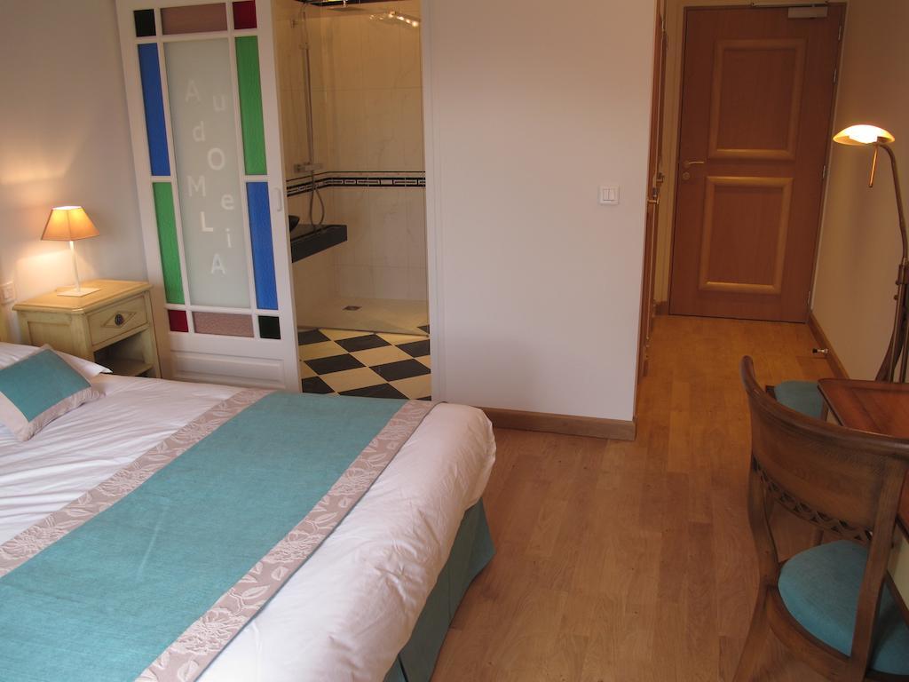 ホテルAu Domelia Provinois Cerneux 部屋 写真